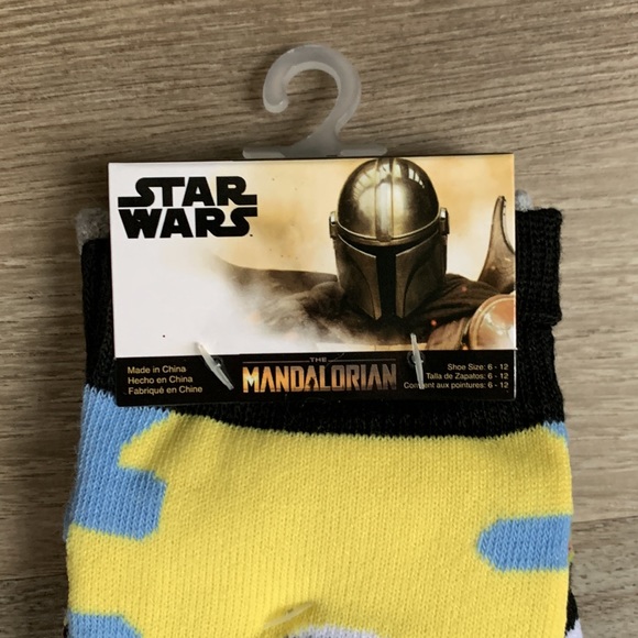 Hyp Star Wars The Mandalorian Baby Yoda Grogu Men's Crew Socks 2 Pair Pa… - Picture 2 of 5